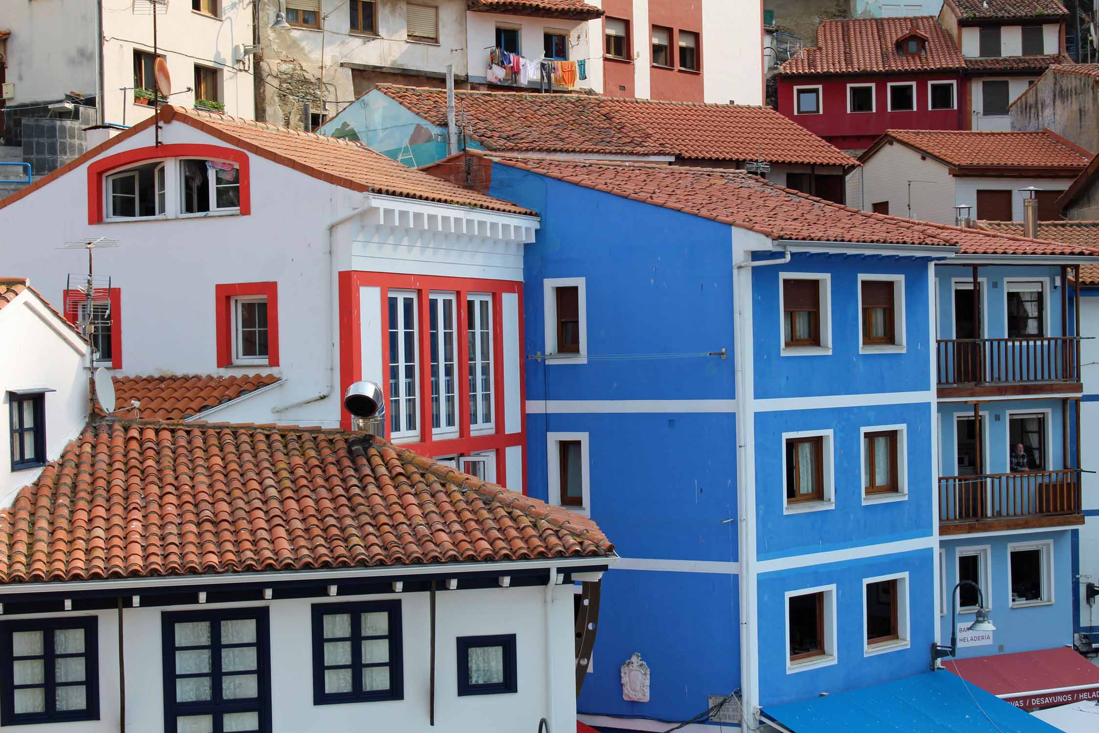 Cudillero, village colorée