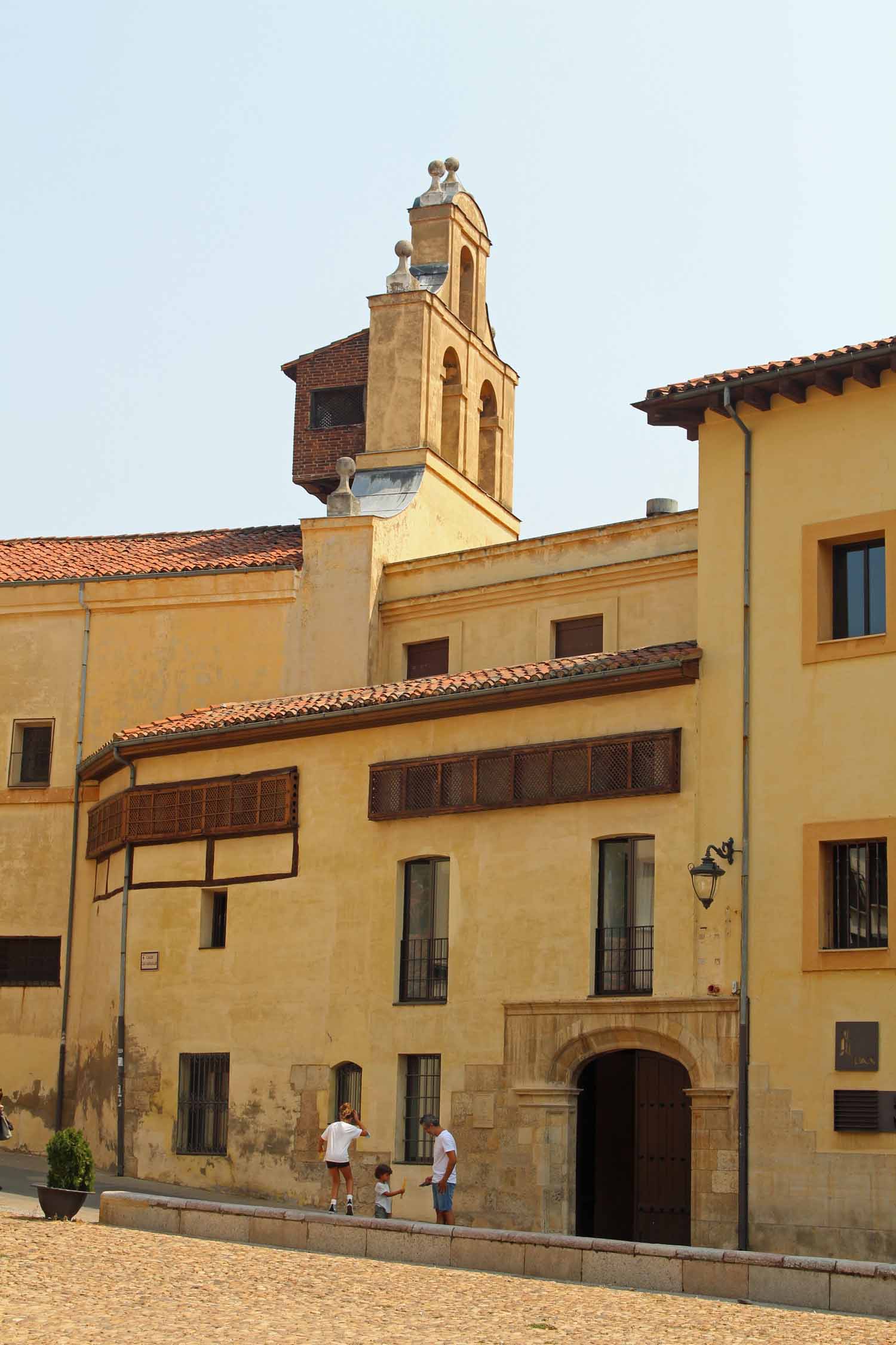 Léon, monastère Santa Maria de Carbajal