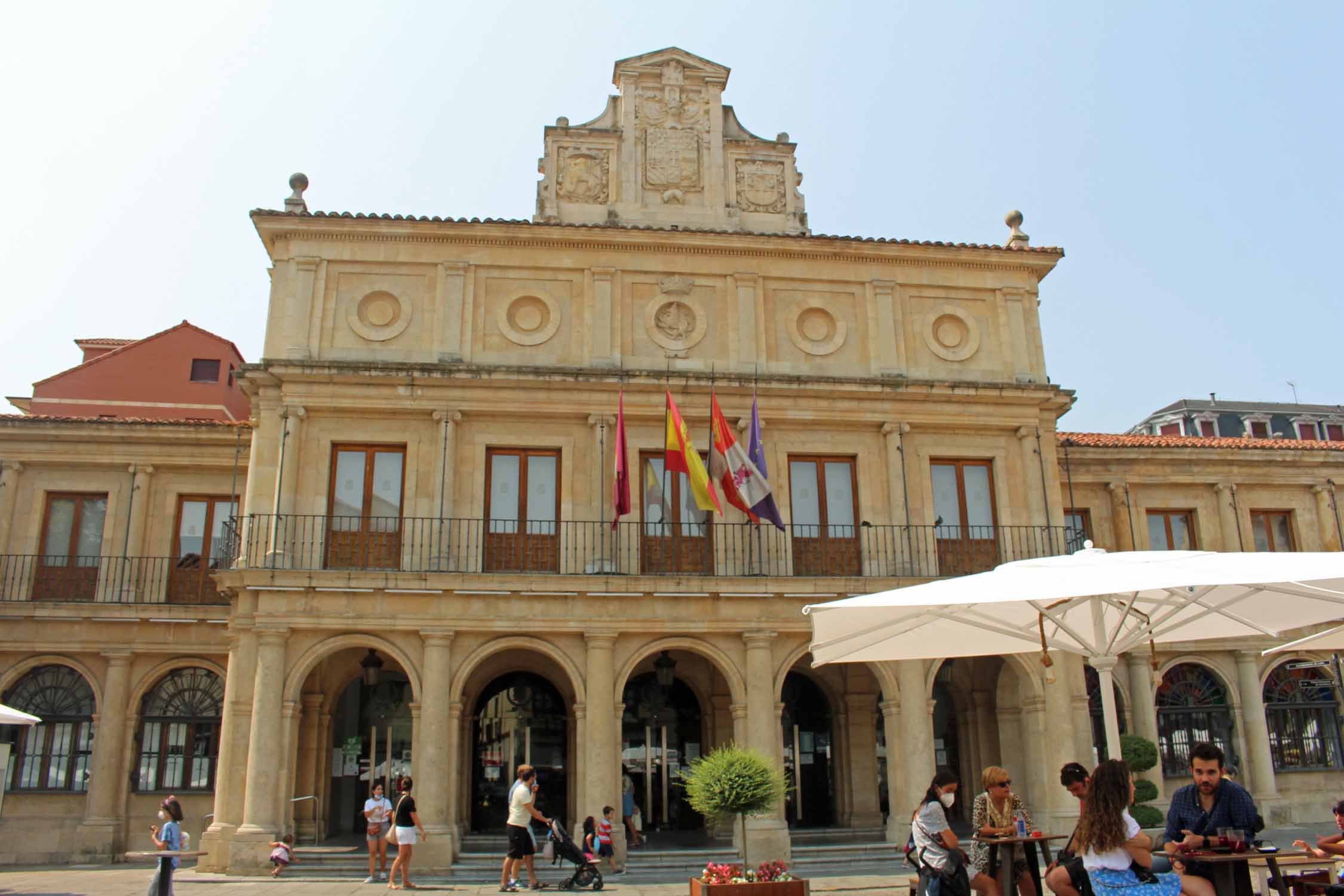 Léon, hôtel de ville