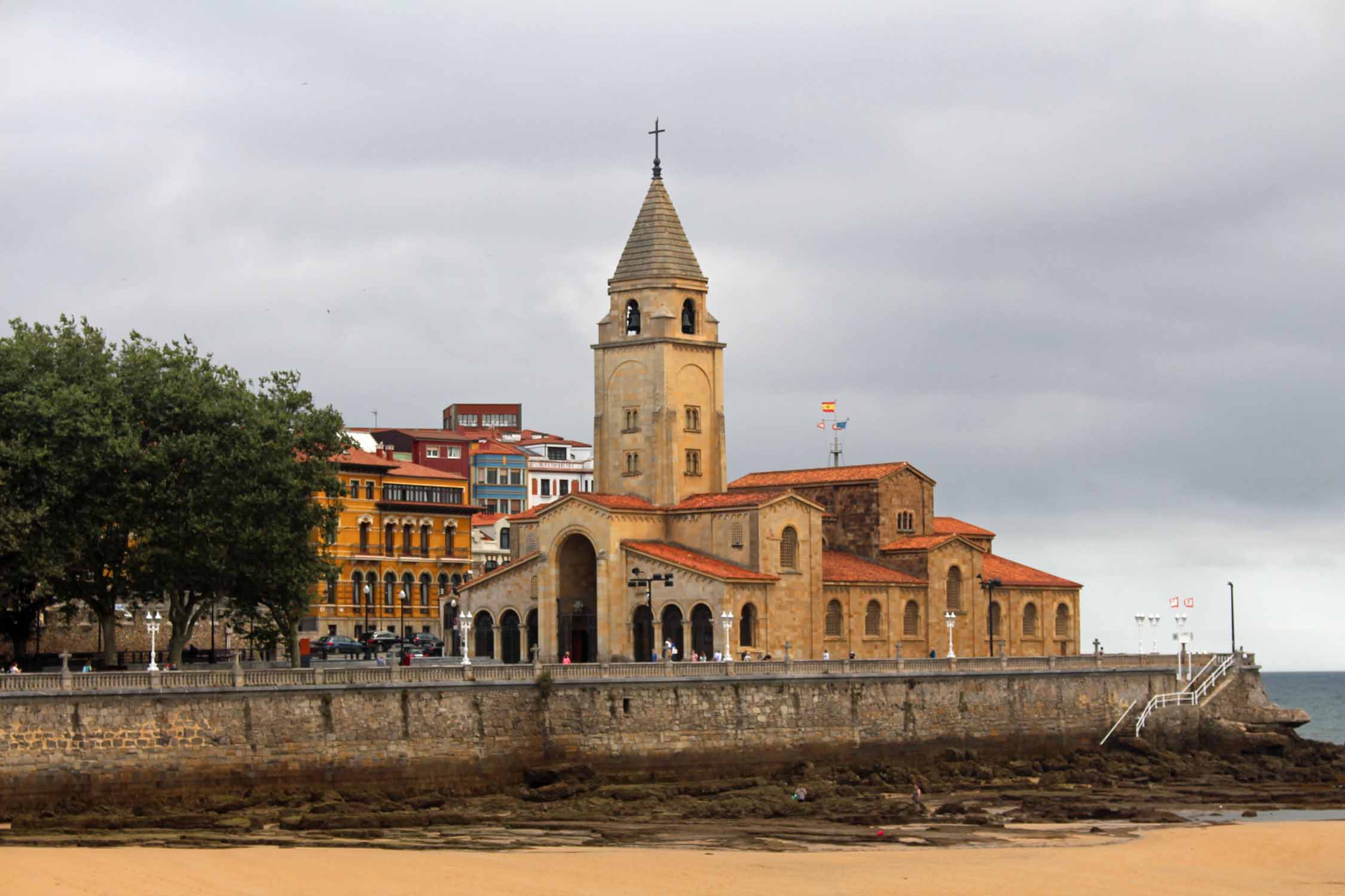 Gijòn, église Saint-Pierre