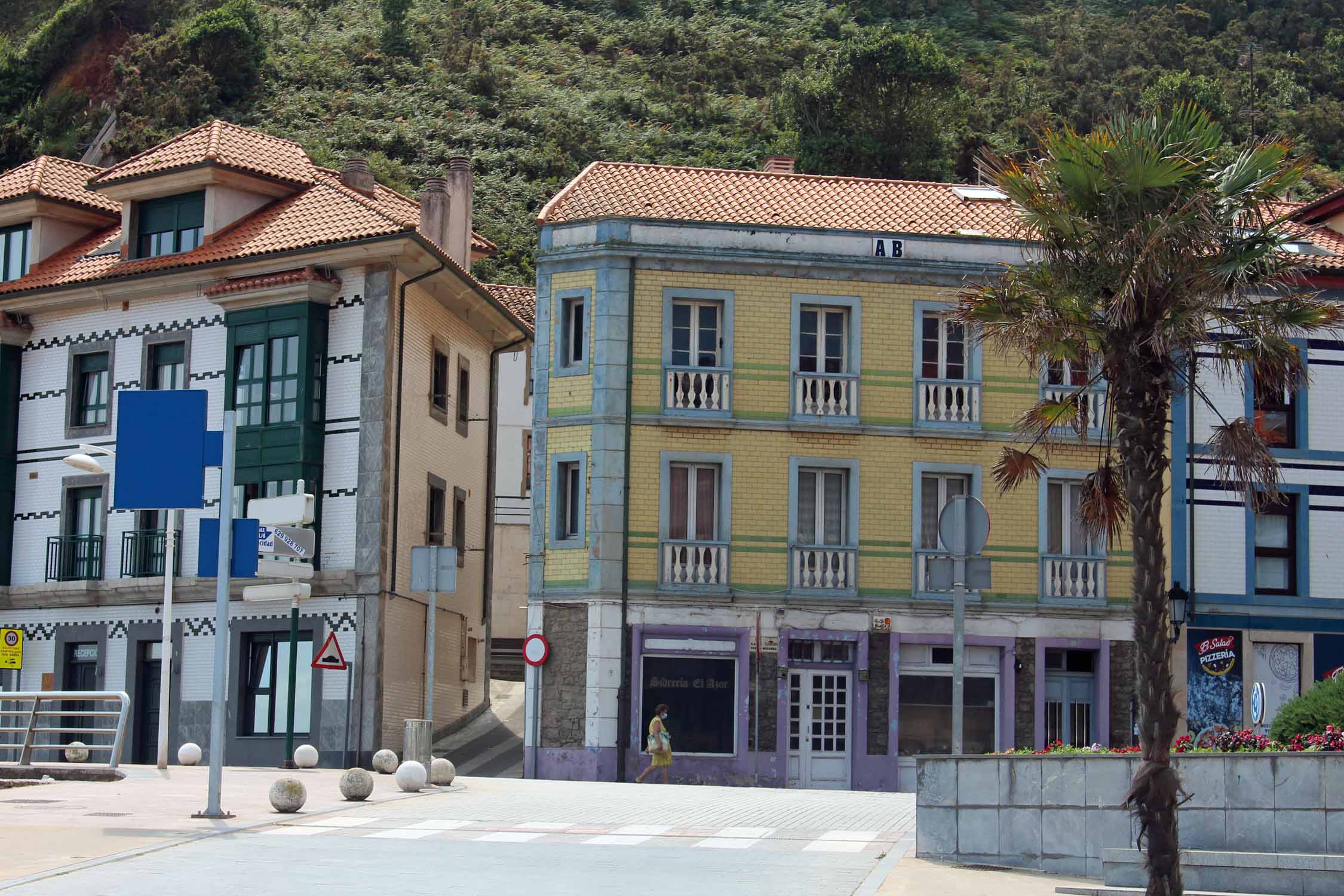 Candas, maisons colorées