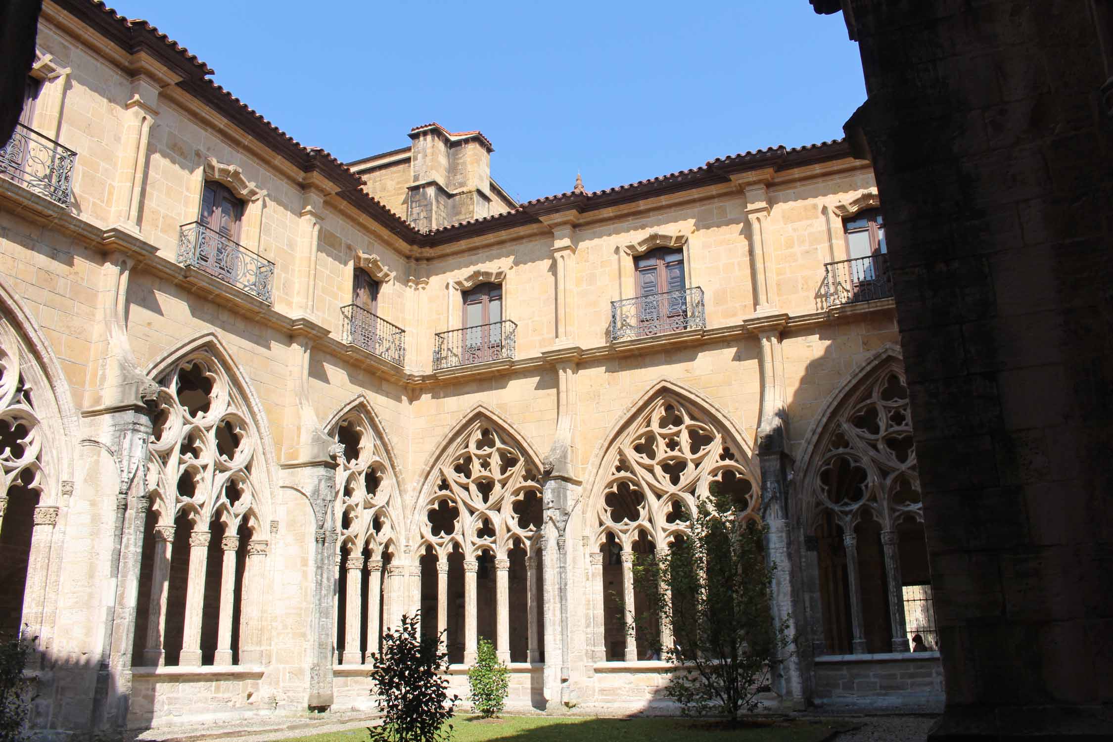 Oviedo, cathédrale, cloître