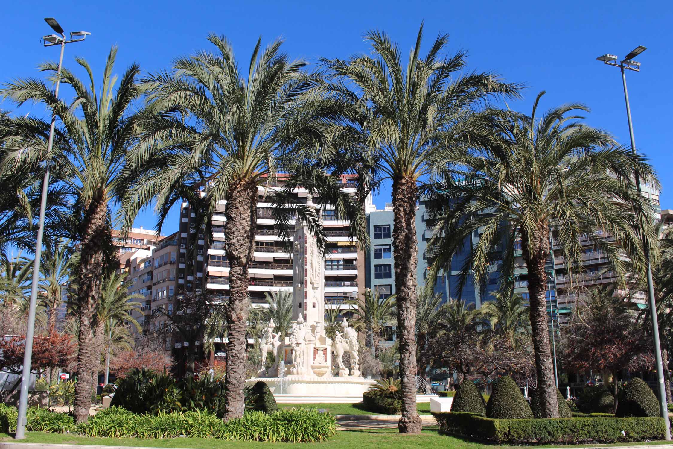Alicante, place de los Luceros