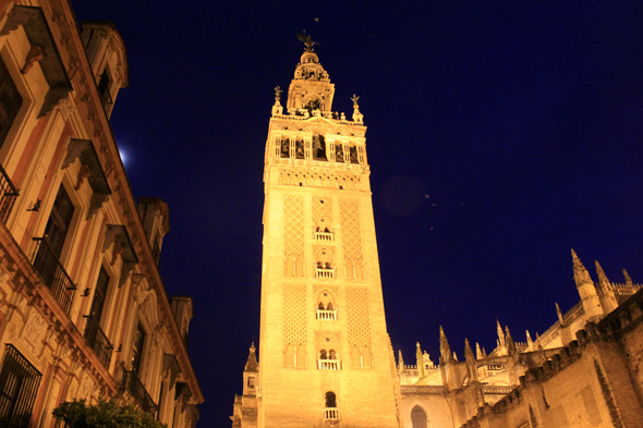 Séville, Giralda, nuit