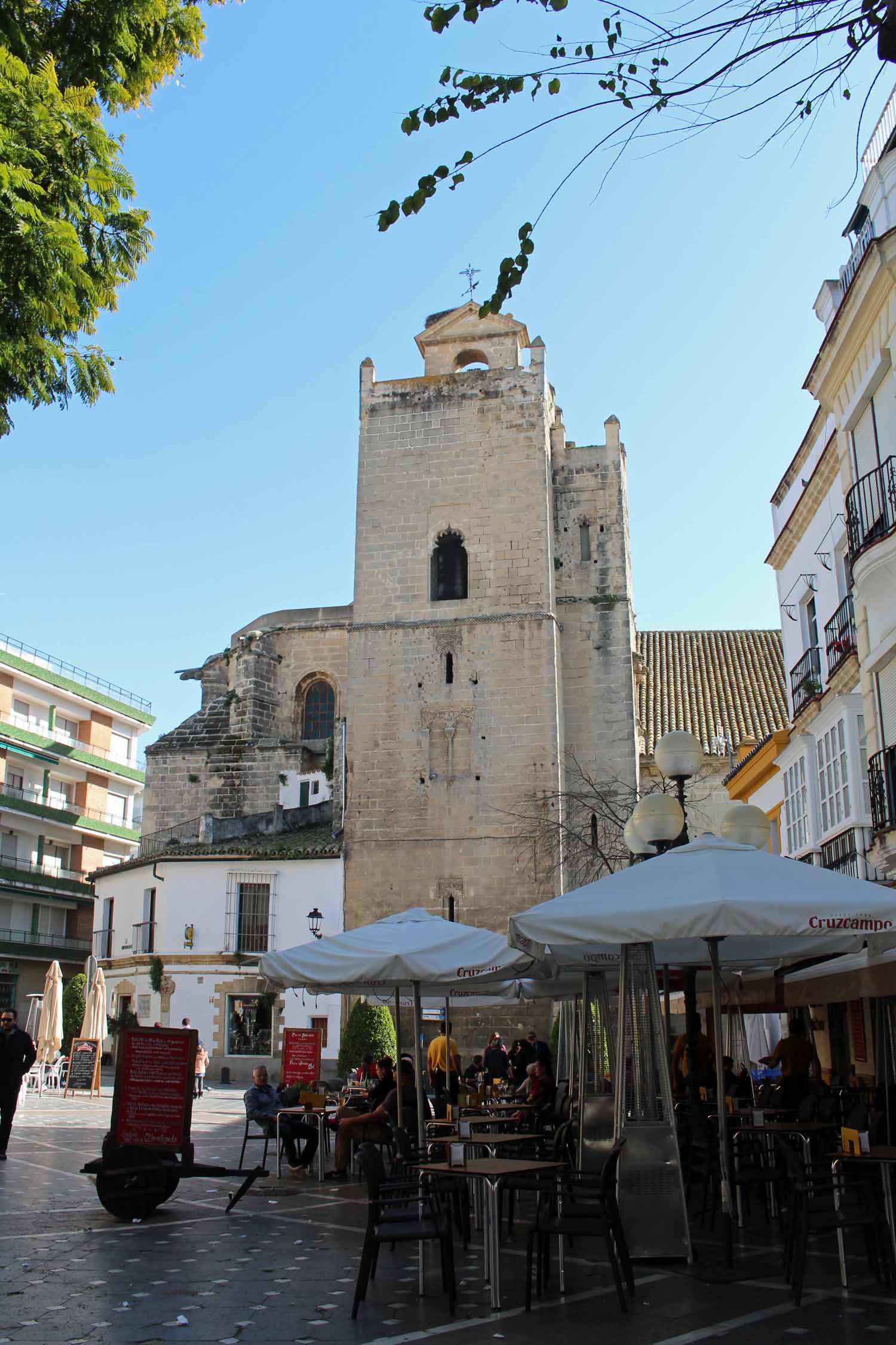 Xérès, église San Dioniso, rue