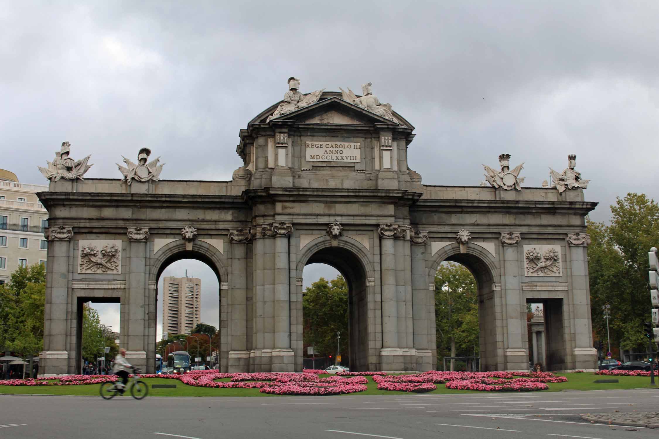 Espagne, Madrid, Puerta de Alcalà