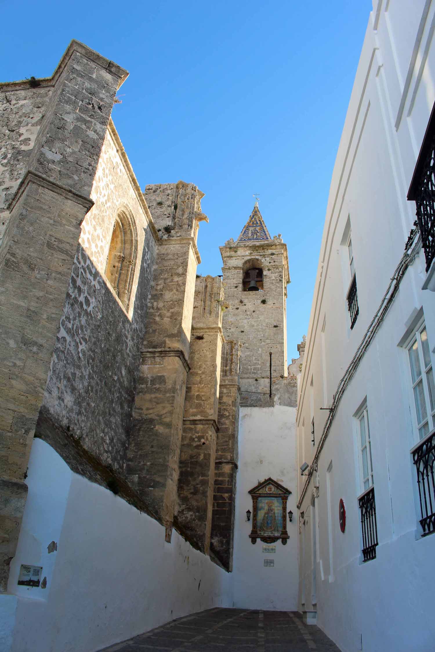 Vejer de la Frontera, église Divino Salvador, ruelle