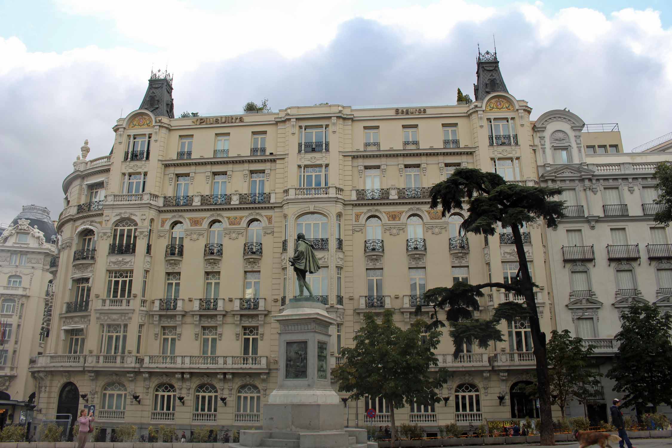 Madrid, place de los Cortes