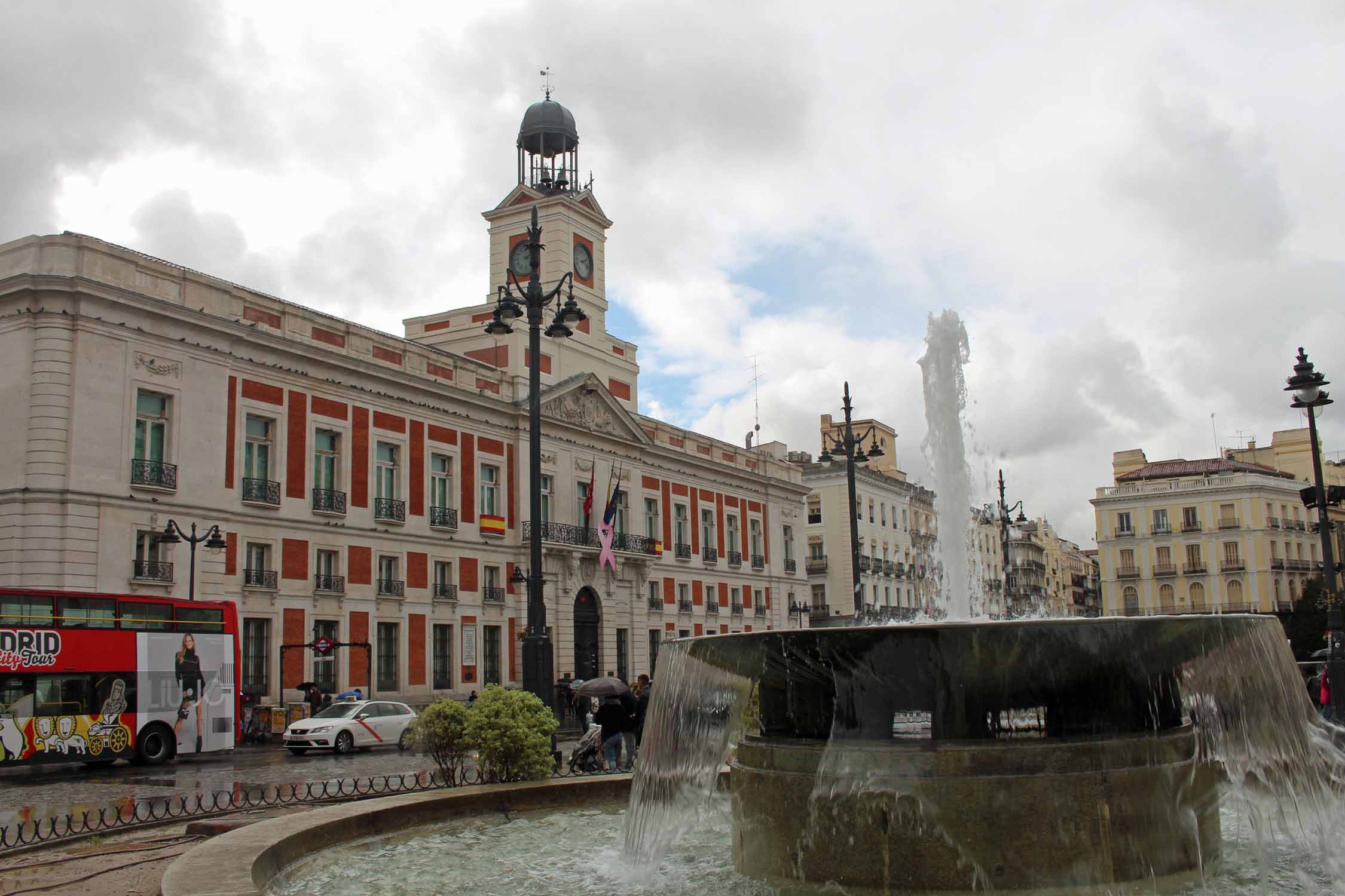 Madrid, Puerta del Sol, fontaine