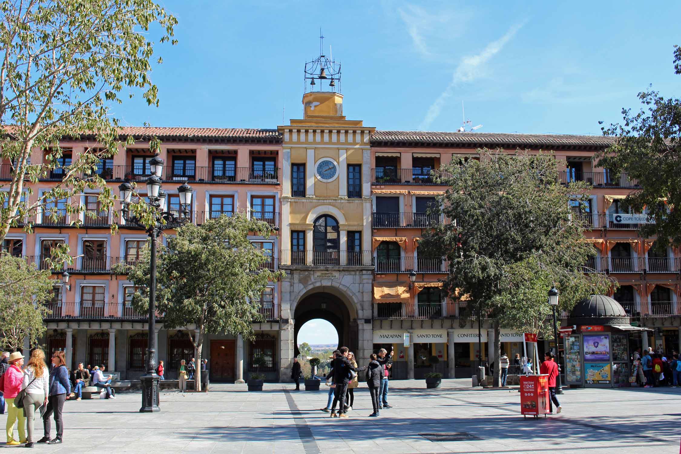 Tolède, place Horno de la Magdalena