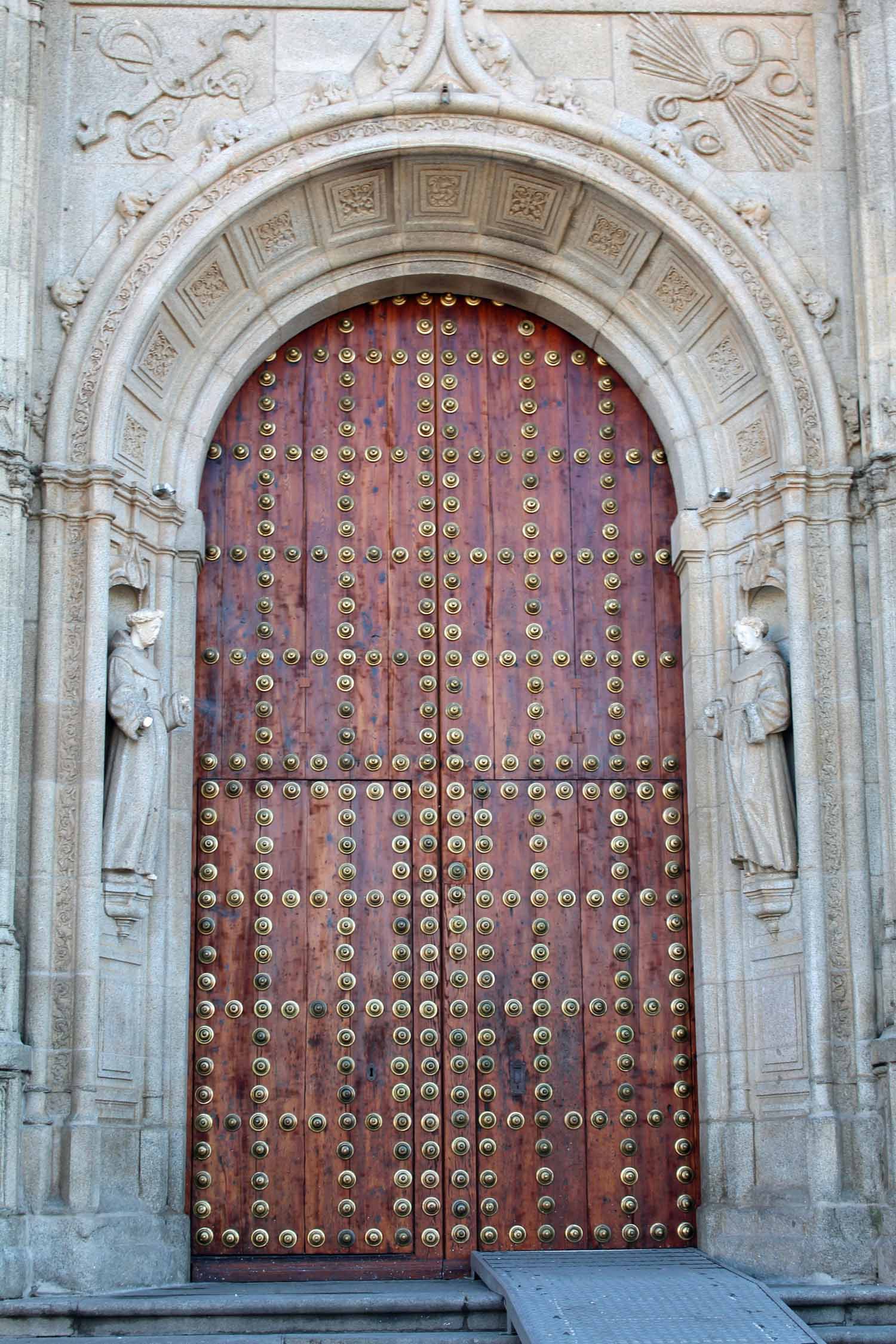 Tolède, monastère de Saint-Jean des Rois, porte