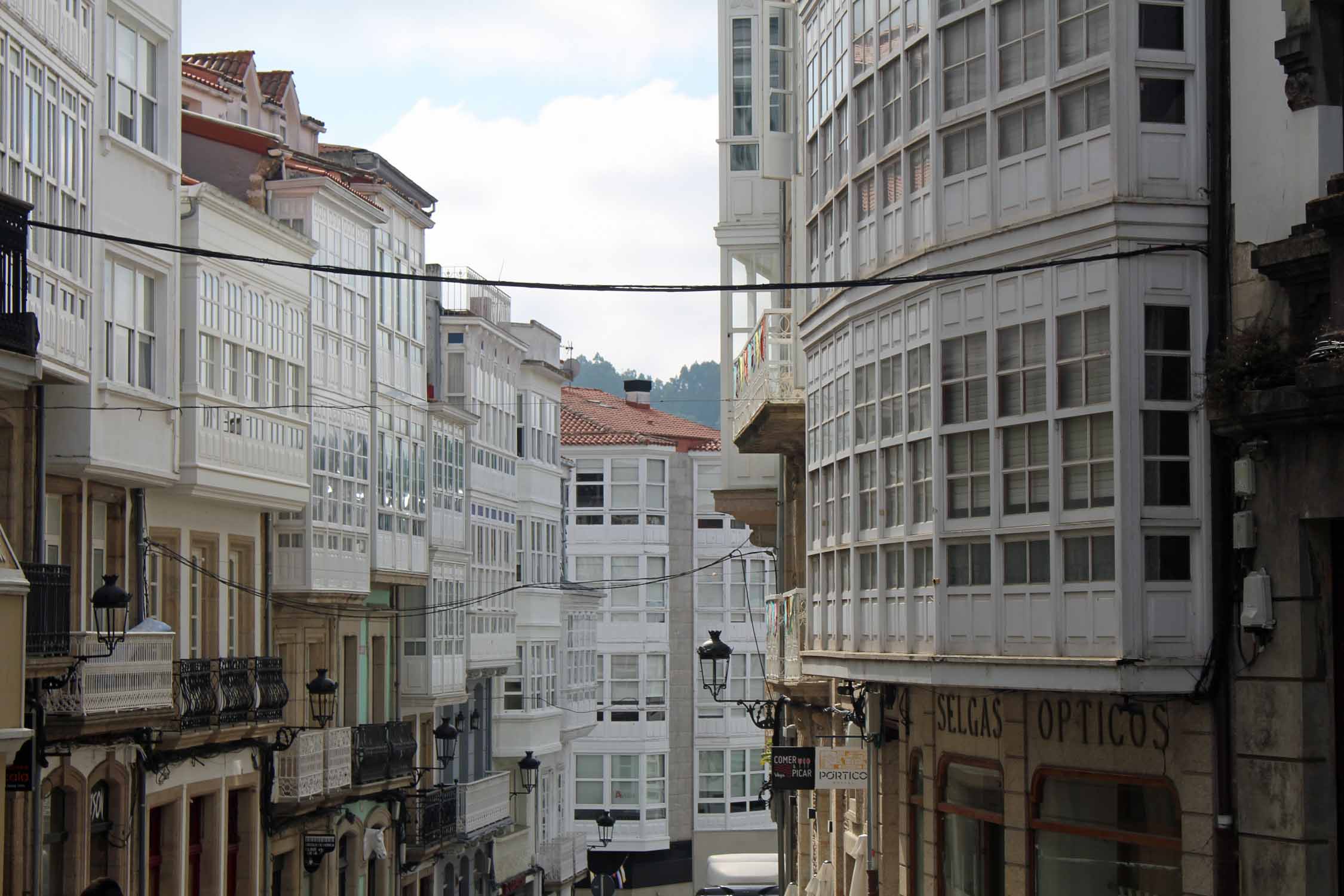 Betanzos, ruelles typiques, rua Castro, galerias