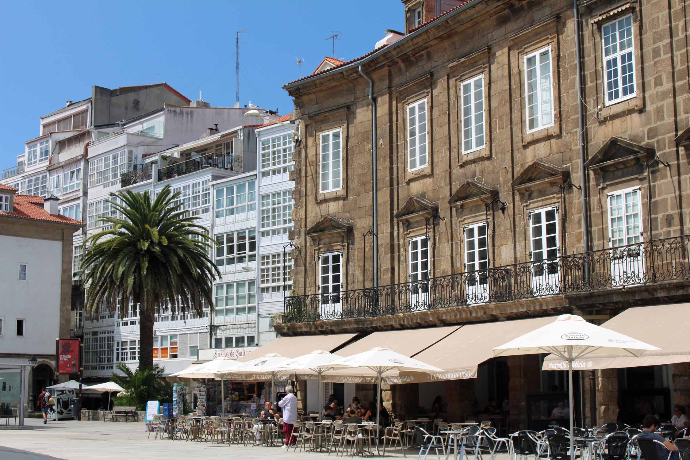 La Corogne, avenue Marina, façades de bâtiments