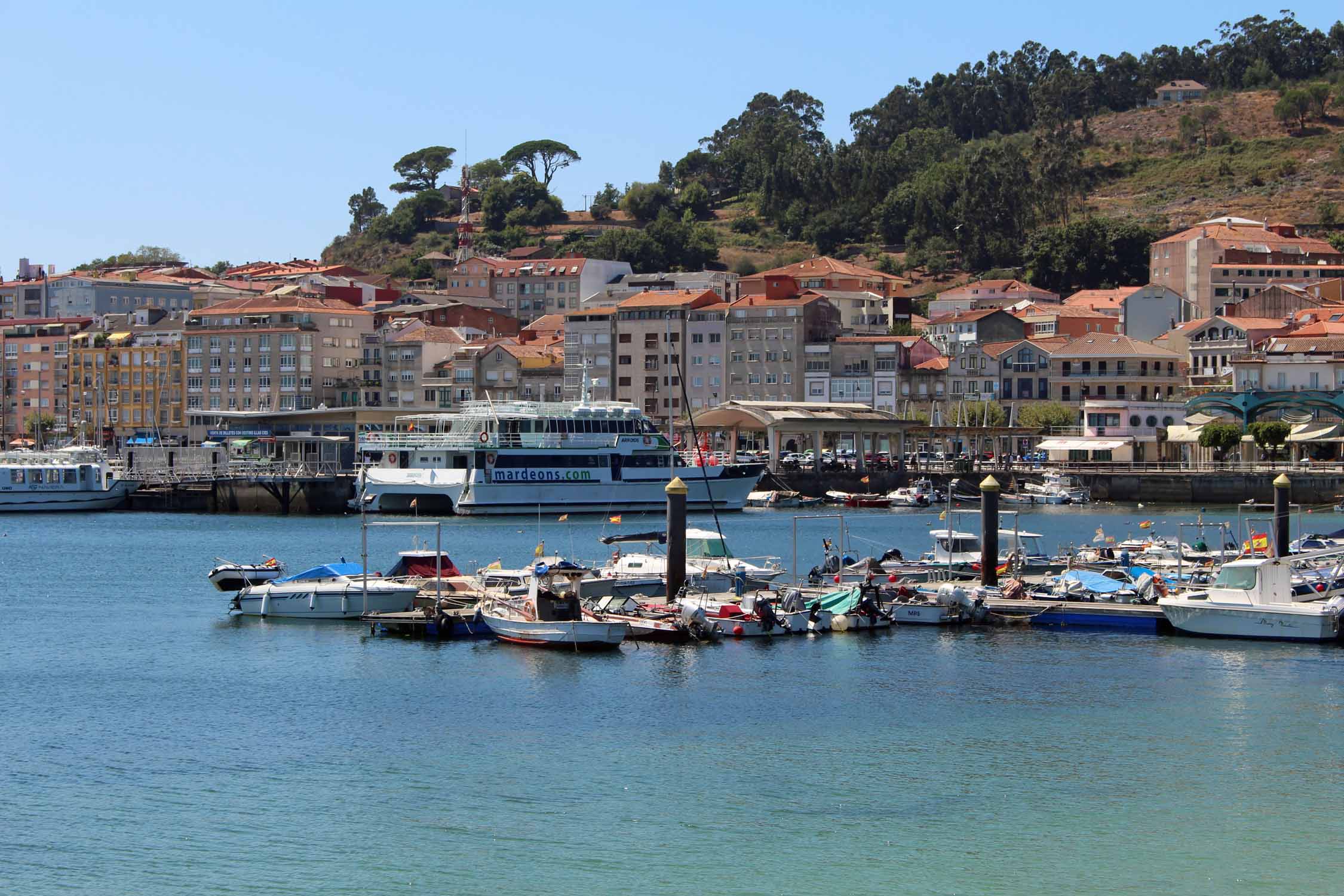 Galice, Cangas, port