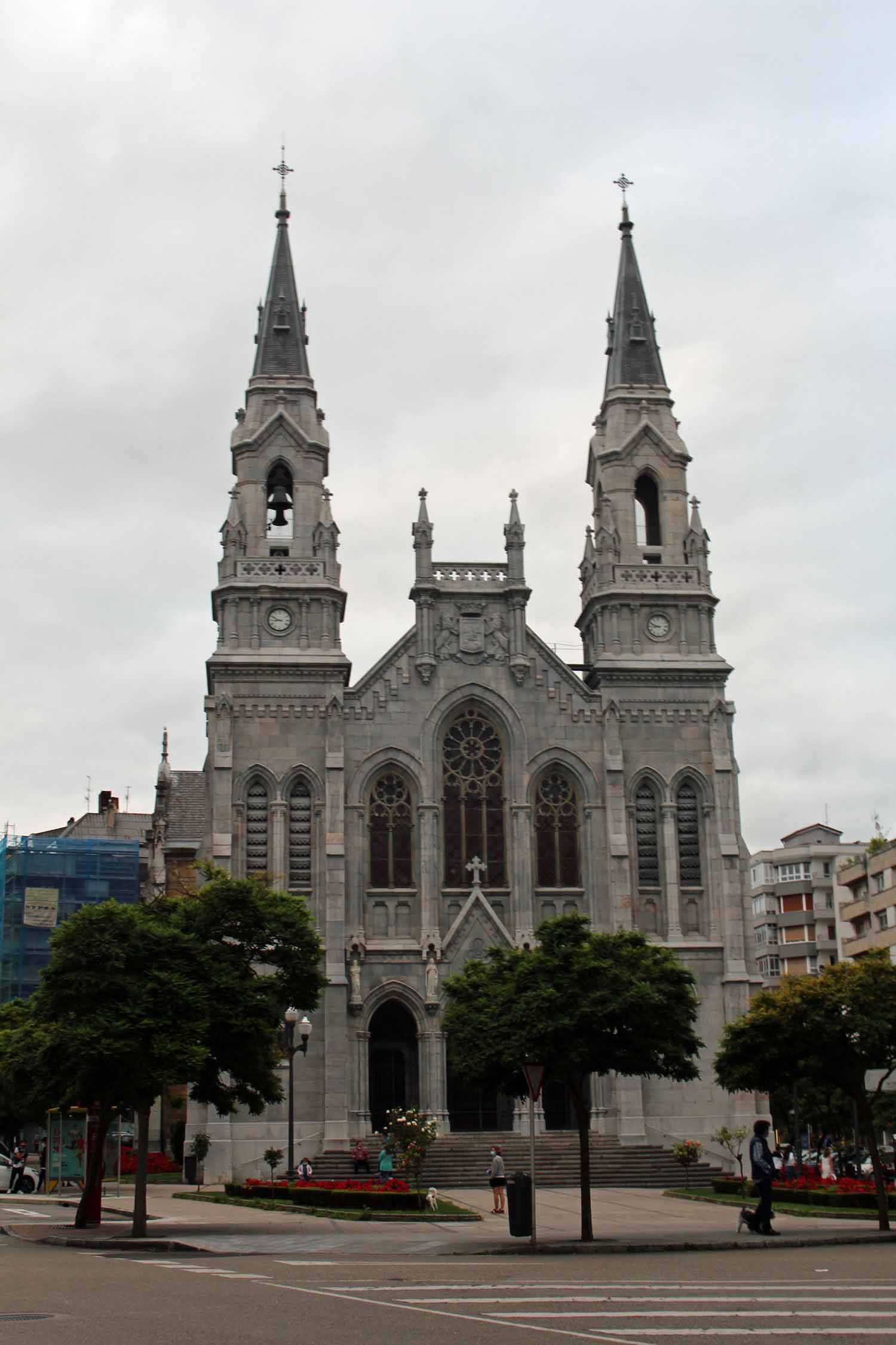 Avilès, église Saint-Thomas de Canterbury