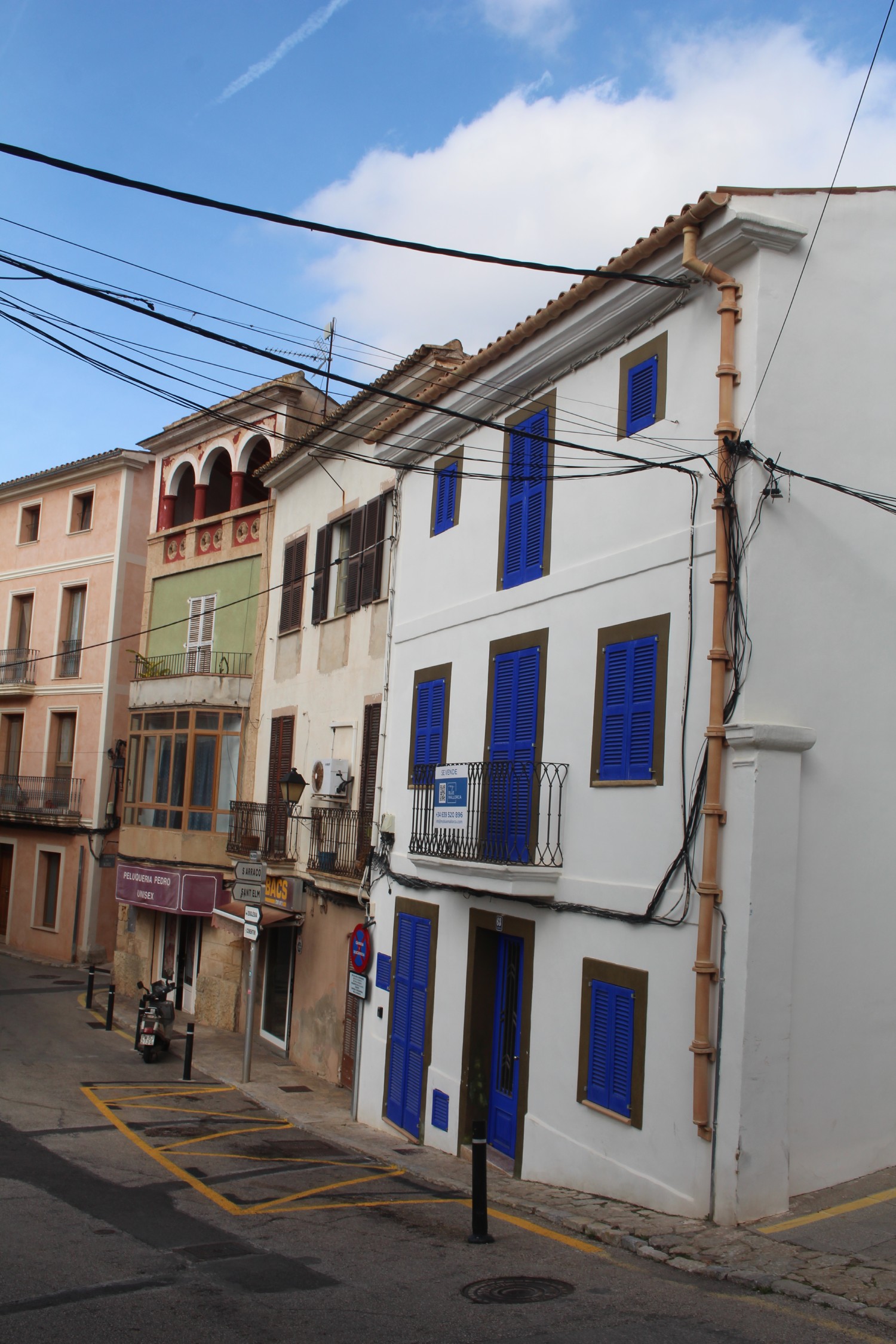 Majorque, Andratx, rue colorée