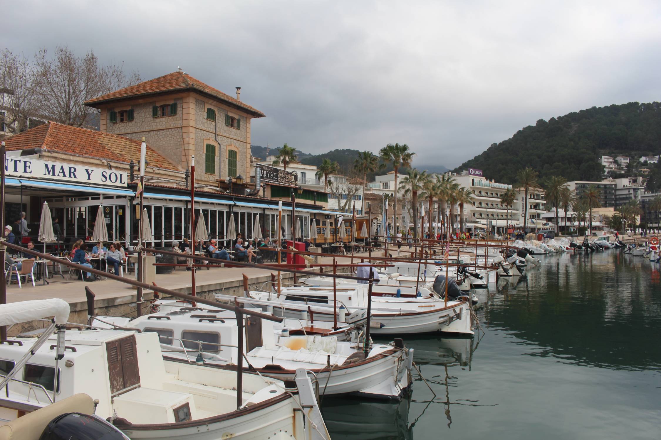 Majorque, Port de Sóller, gare, bateaux
