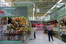 Oviedo, march&eacute; couvert el Font&aacute;n