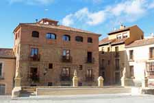 S&eacute;govie, b&acirc;timent typique