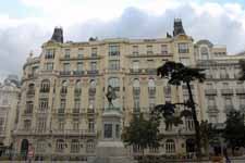 Madrid, place de los Cortes