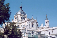 Madrid, Almudena, cath&eacute;drale