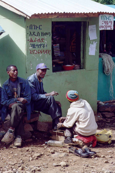 Debré Tabor, cireur de chaussures