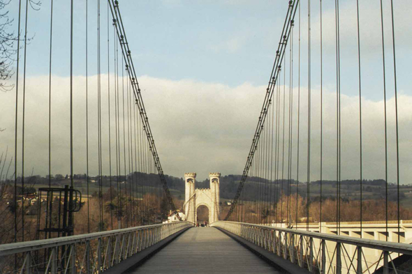 Le pont suspendu de la Caille
