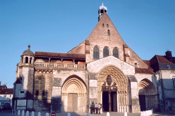 Provins, Saint-Ayoul