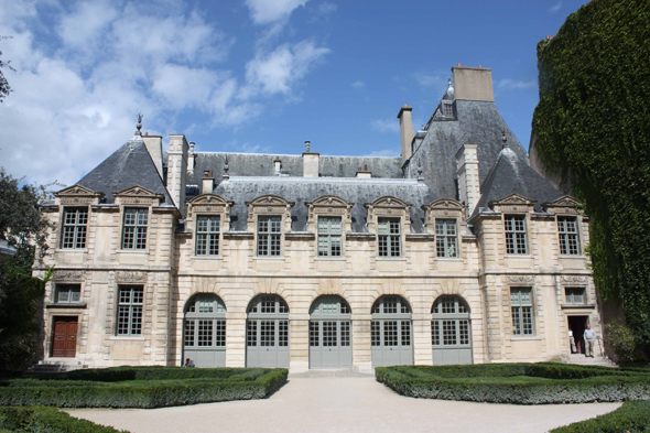 Paris, Hôtel de Sully