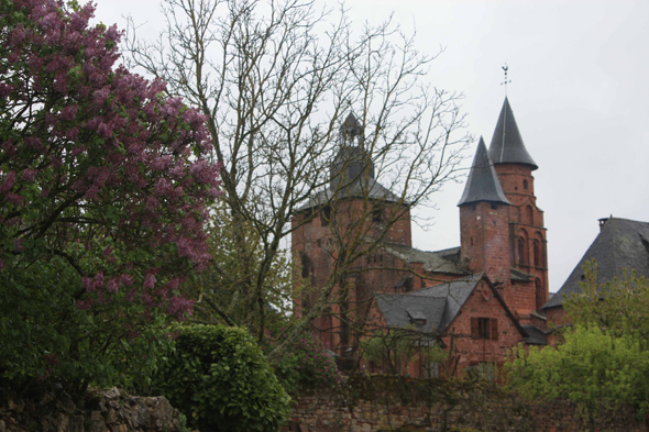 Collonges la Rouge, église Saint-Pierre