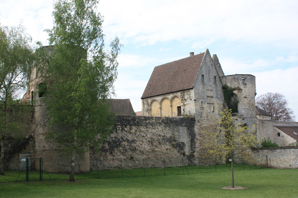 Senlis, rempart