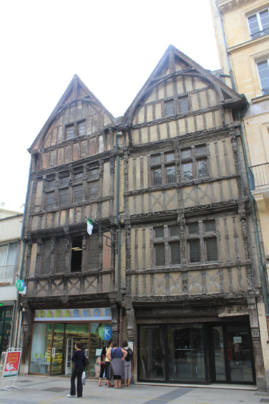 Caen, Rue Saint-Pierre