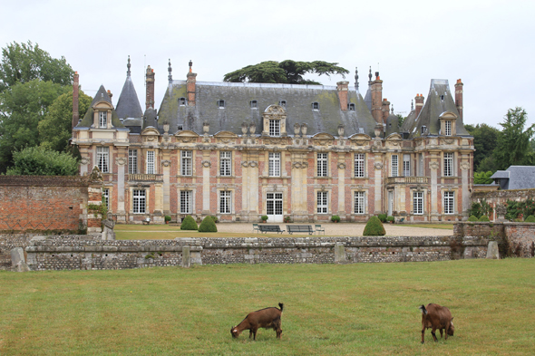 Mirosmenil, château