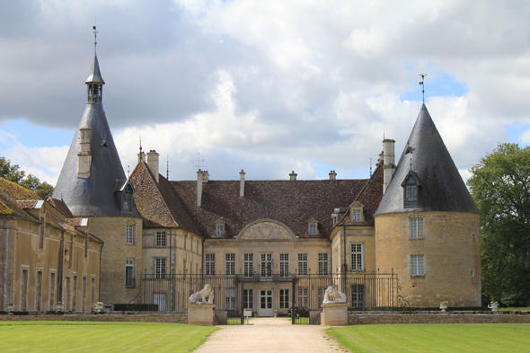 Commarin, château