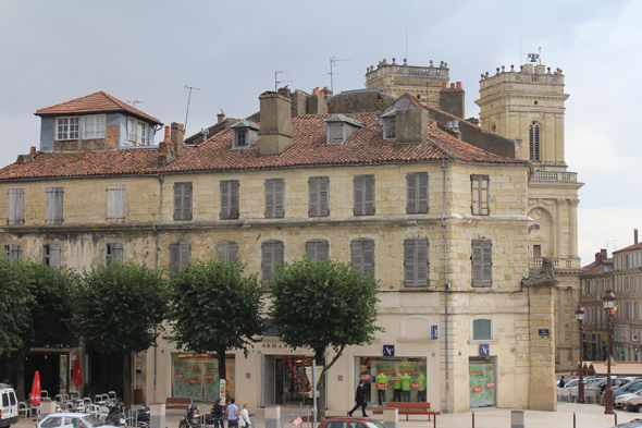 Auch, place de la Libération