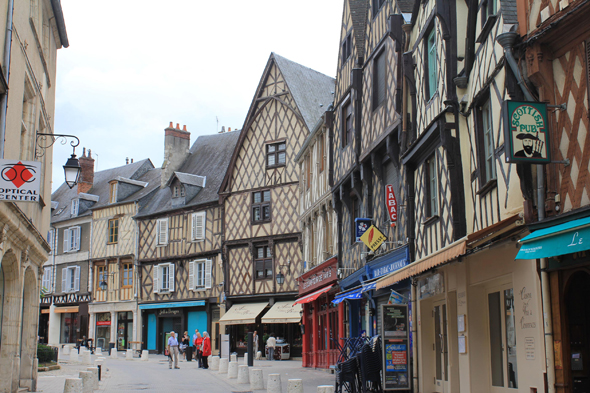 Place Gordaine, Bourges