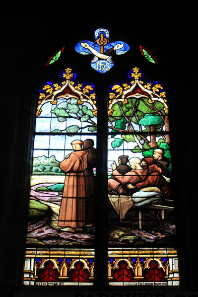 Eglise paroissiale de St-Amand-Montrond, vitraux