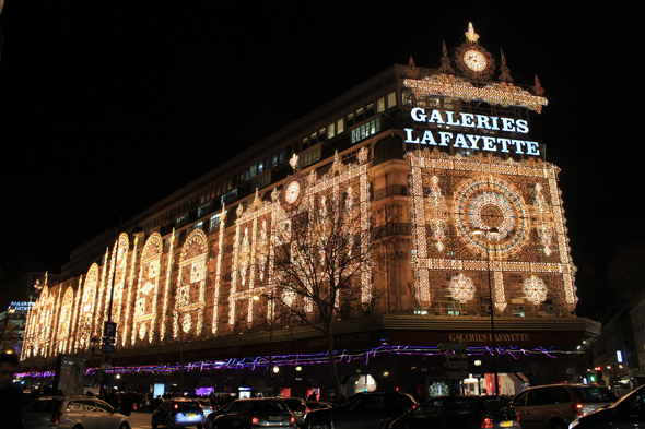 Paris, Galeries Lafayette,, nuit