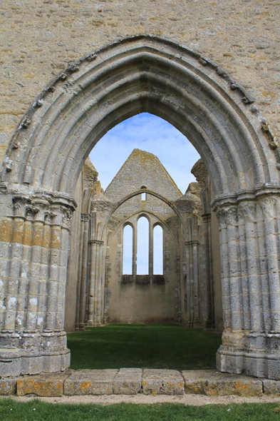 Yevre-le-Châtel, église Saint-Lubin