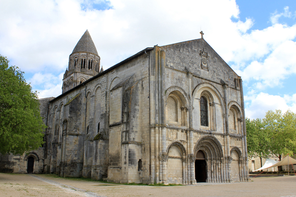 Saintes, Abbaye aux Dames