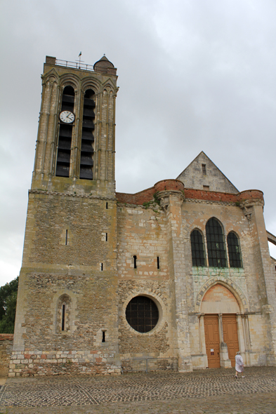 Champeaux, Collégiale