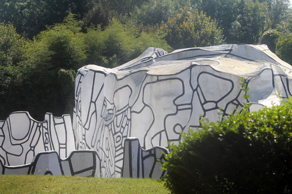 Perigny-sur-Yerres, Dubuffet