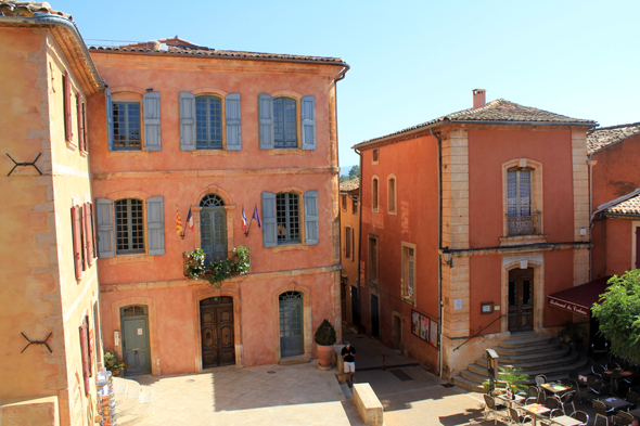 Roussillon, mairie