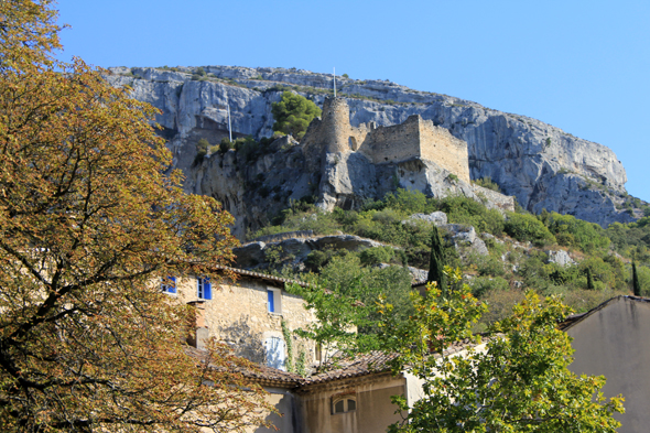 Fontaine-de-Vaucluse, château