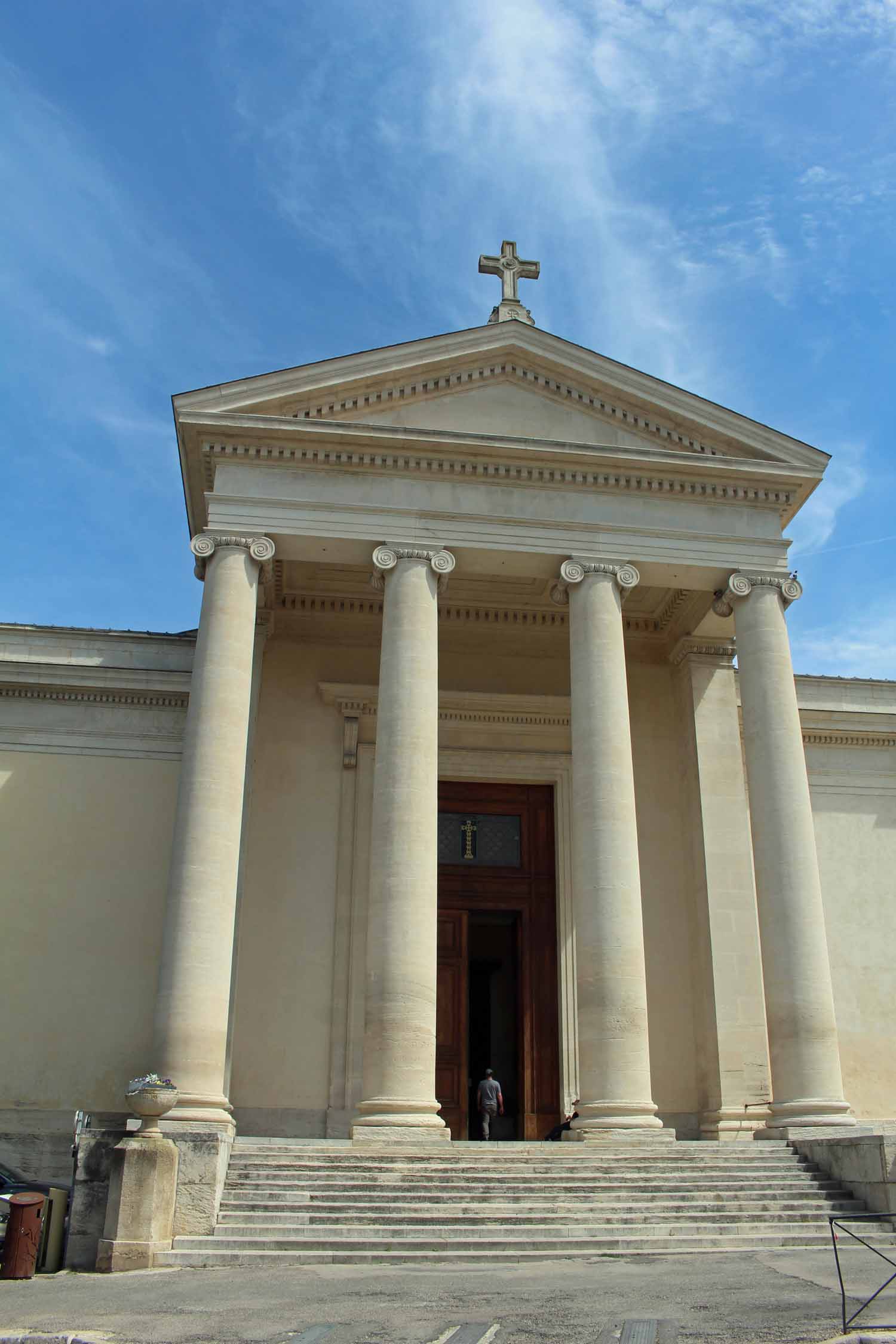 Saint-Rémy-de-Provence, collégiale St Martin