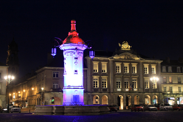 Pont-à-Mousson, Place Duroc, nuit