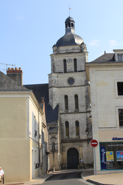 Baugé, église