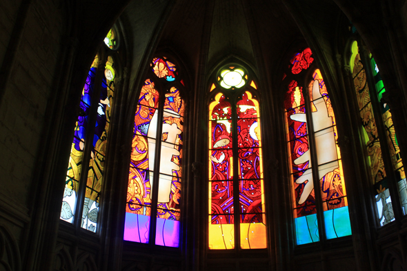 Nevers, cathédrale Saint-Cyr-et-Sainte-Julitte, vitraux