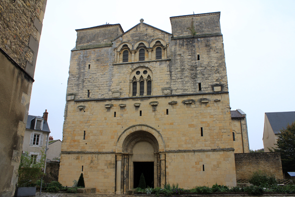 Le prieuré roman Saint-Etienne de Nevers