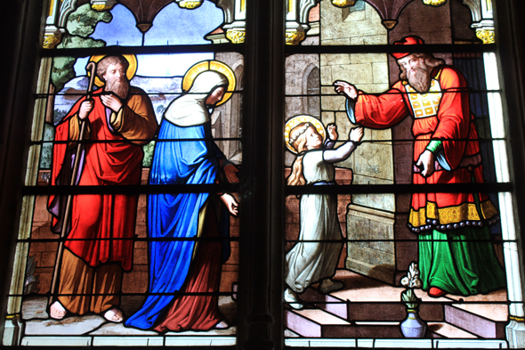 Saulieu, Basilique St-Andoche, vitraux